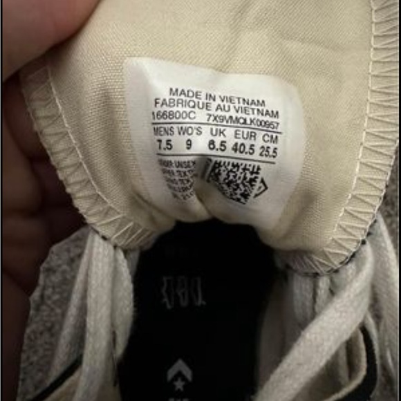 Chuck Taylor Platform Converse - Picture 5 of 5